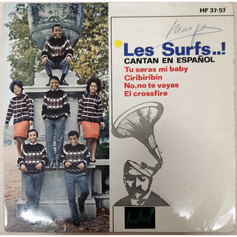 Cantan En Español - Les Surfs